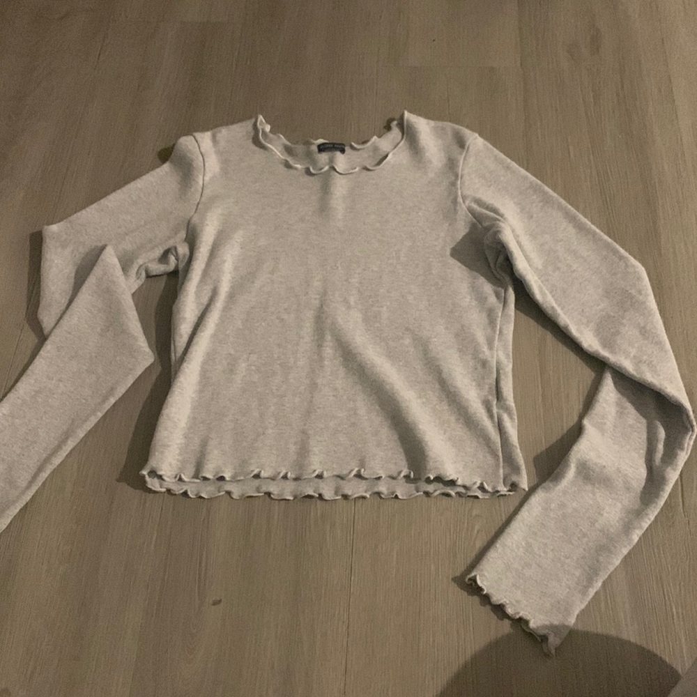 Brand: Brandy Melville      Color:Gray